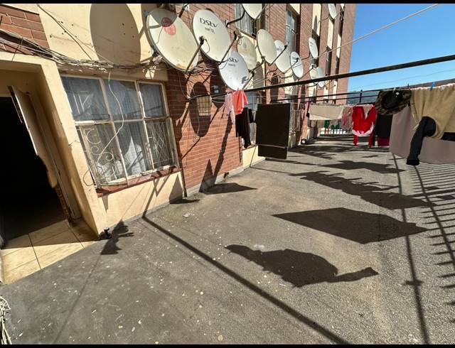1 BEDROOM APARTMENT FOR SALE IN PIETERMARITZBURG CENTRAL